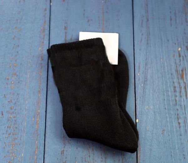 1pair2 pcs winter sport mens socks fashion cotton women sock novelty new embroidery soft male female socks eu size 35662523, Black
1pair2 pcs winter sport mens socks fashion cotton women sock novelty new embroidery soft male female socks eu size 35662523, Black