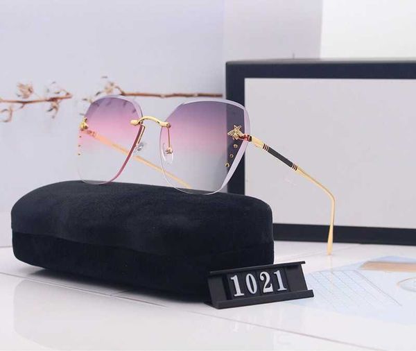 luxury 2022 designer sunglasses for women men eyeglasses outdoor shades pc frame fashion classic lady sun glasses mirrors for woman, White;black
luxury 2022 designer sunglasses for women men eyeglasses outdoor shades pc frame fashion classic lady sun glasses mirrors for woman, White;black