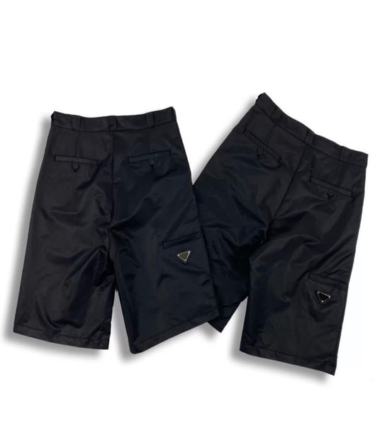2021 mens shorts pant classic street sweatpants basic zipper pocket double hook couple nylon rome soft and breathable summer beach2784659, White;black
2021 mens shorts pant classic street sweatpants basic zipper pocket double hook couple nylon rome soft and breathable summer beach2784659, White;black