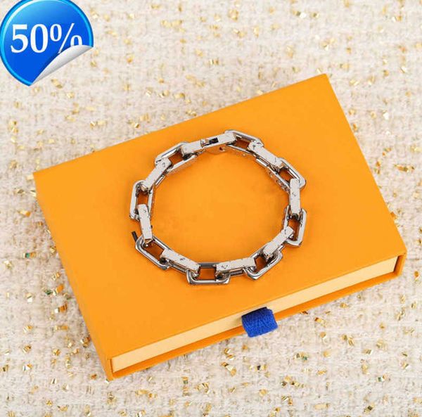 charm bracelets with box fashion classic flower women mens gradient bangle designer bracelet titanium stainless steel jewelry womens chain 6, Golden;silver
charm bracelets with box fashion classic flower women mens gradient bangle designer bracelet titanium stainless steel jewelry womens chain 6, Golden;silver