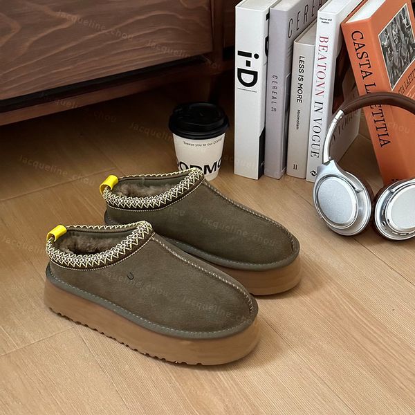 platform tazz slippers winter boots designer woman australia snow boot real leather thick bottom warm fluffy slipper chestnut black size 44
platform tazz slippers winter boots designer woman australia snow boot real leather thick bottom warm fluffy slipper chestnut black size 44