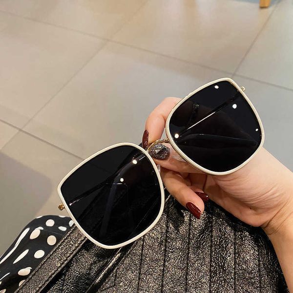 2023 new korean edition bi large frame for women small red ins windscreen sunglasses anti uv glasses 8033, White;black
2023 new korean edition bi large frame for women small red ins windscreen sunglasses anti uv glasses 8033, White;black