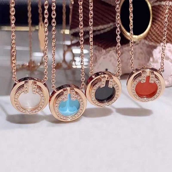 original tiffay double t round cake necklace with 18k gold plating white fritillaria ring pendant red chalcedony collarbone chain, Black
original tiffay double t round cake necklace with 18k gold plating white fritillaria ring pendant red chalcedony collarbone chain, Black