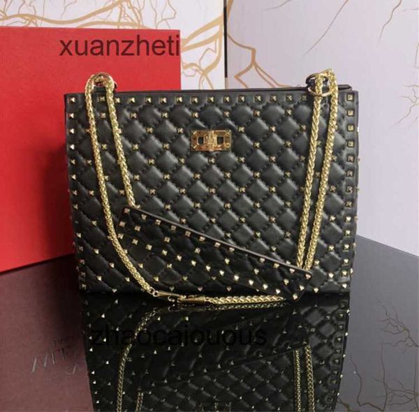 outdoor sheepskin valentins classic sky luxury v shoulder chain lady's star bag cowhide new crossbody fashionable personality underarm
outdoor sheepskin valentins classic sky luxury v shoulder chain lady's star bag cowhide new crossbody fashionable personality underarm