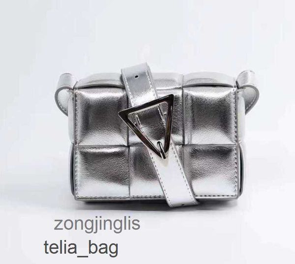 authentic bags venetaas mini the tote bag designer lady cabbage classic bottegaas woven fashion basket cassettes handshoulder messenger cros
authentic bags venetaas mini the tote bag designer lady cabbage classic bottegaas woven fashion basket cassettes handshoulder messenger cros