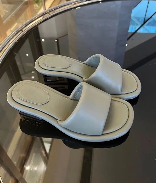summer 2023 brand f-baguette sandals shoes women wide-band nappa leather slides sculptural heel slip on mules comfort walking eu35-43 origin, Black
summer 2023 brand f-baguette sandals shoes women wide-band nappa leather slides sculptural heel slip on mules comfort walking eu35-43 origin, Black