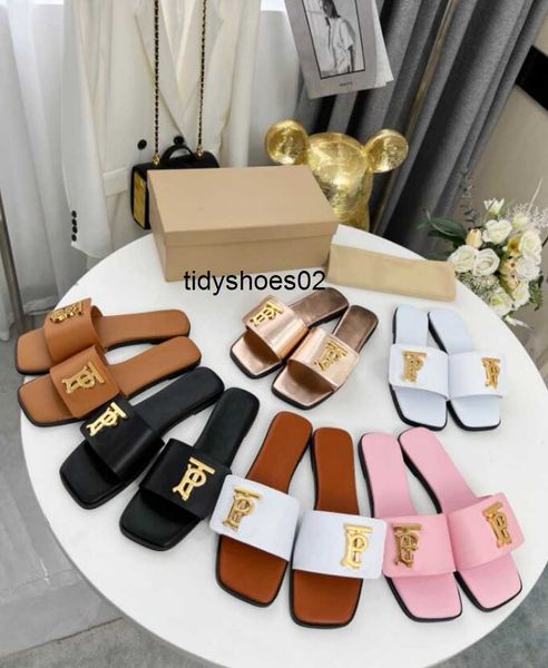 fashion women's leather sandals designer slippers flat bottom brown black shoes beach party indoor summer size 35-43
fashion women's leather sandals designer slippers flat bottom brown black shoes beach party indoor summer size 35-43