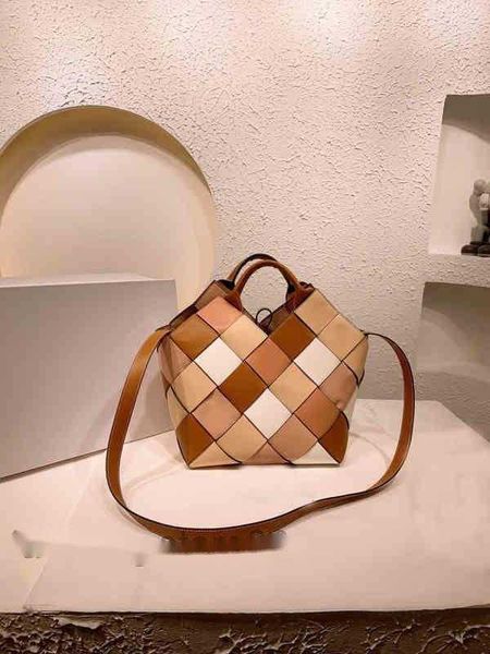 classic shoulder bags tote women senior feeling portable shopping handbag woven leather desi
classic shoulder bags tote women senior feeling portable shopping handbag woven leather desi