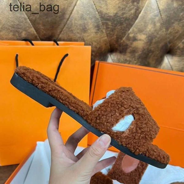 bear slipper hermzs 2023 designer shoes sandal fur oran online teddy slippers lamb wool flat bottom ins fashion versatile casual one charact
bear slipper hermzs 2023 designer shoes sandal fur oran online teddy slippers lamb wool flat bottom ins fashion versatile casual one charact