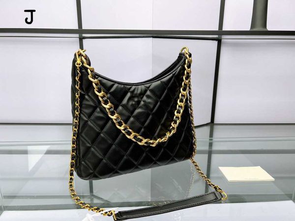 xiaoxiangfeng lingge chain hobo underarm bag leather versatile one shoulder crossbody bag ins 23bags
xiaoxiangfeng lingge chain hobo underarm bag leather versatile one shoulder crossbody bag ins 23bags
