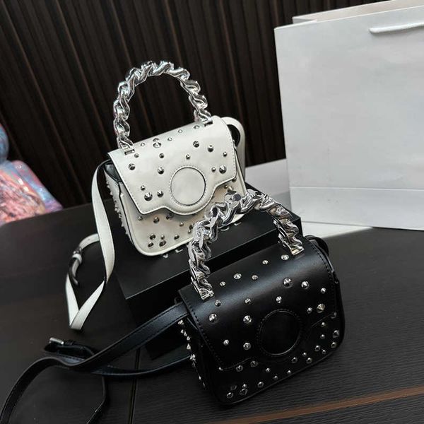 new bag fashion rivets cross body designer bags women luxurys handbags fashion small black white shoulder crossbody bag purse tote 230817
new bag fashion rivets cross body designer bags women luxurys handbags fashion small black white shoulder crossbody bag purse tote 230817
