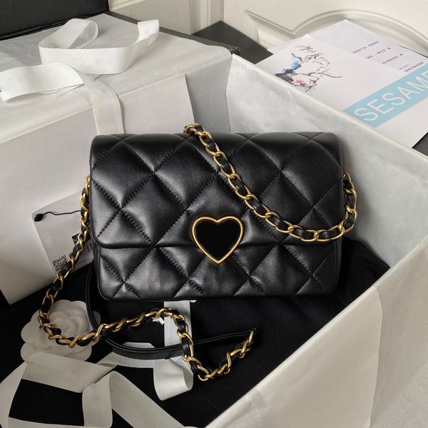 10a super original quality 21cm sheepskin heart shaped buckle chain shoulder bag fashion real leather women handbags ladies tote luxurys des
10a super original quality 21cm sheepskin heart shaped buckle chain shoulder bag fashion real leather women handbags ladies tote luxurys des