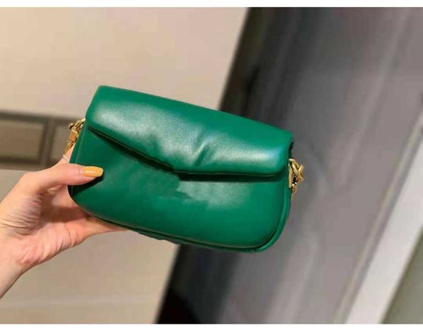 r bubble supper soft leather shoulder bags letter buckle baguettes pure color cross body famous women handbags fashion wallet2023
r bubble supper soft leather shoulder bags letter buckle baguettes pure color cross body famous women handbags fashion wallet2023