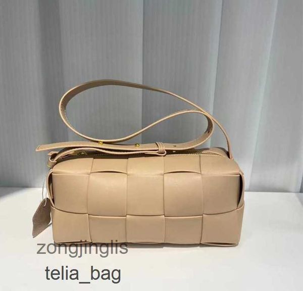 cassettes bag 2023 venetaas bags summer brick shoulder cowhide bottegaas knitted underarm candy color one square high quali aa9l
cassettes bag 2023 venetaas bags summer brick shoulder cowhide bottegaas knitted underarm candy color one square high quali aa9l