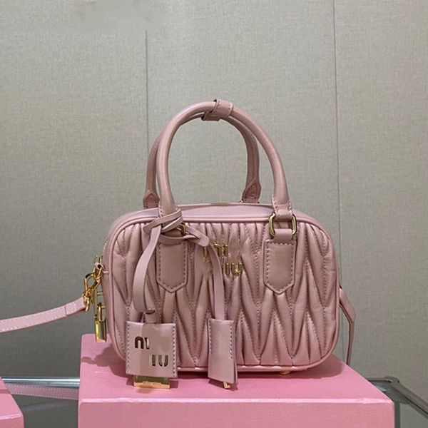 miui luxury designer matelasse bowling handbag womens shoulder bag wallet designer shoulder bag leather pleated brand bag 570907
miui luxury designer matelasse bowling handbag womens shoulder bag wallet designer shoulder bag leather pleated brand bag 570907