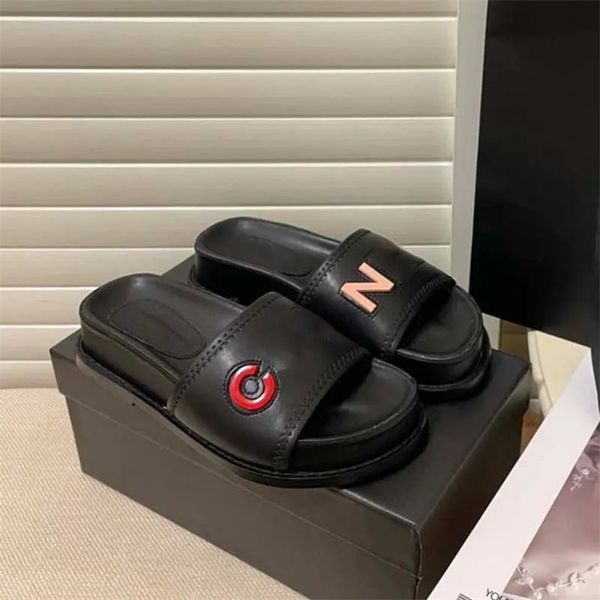 2023 summer style slippers muffin thick-bottomed bread slippers women's one line with casual height-raising sandals outside wear, Black
2023 summer style slippers muffin thick-bottomed bread slippers women's one line with casual height-raising sandals outside wear, Black