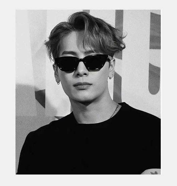 wang jia'er's same gm cat eyes sunglasses dark glasses men's advanced sense small frame popular street p couple trend, White;black
wang jia'er's same gm cat eyes sunglasses dark glasses men's advanced sense small frame popular street p couple trend, White;black