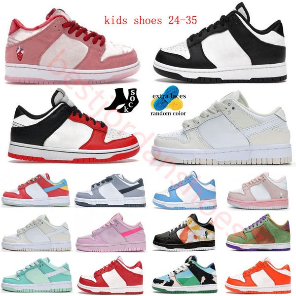2023 kids shoes flat sneakers lows panda white black rose whisper team gold anniversary bulls grey fog coast strawberry peach boys girls cas
2023 kids shoes flat sneakers lows panda white black rose whisper team gold anniversary bulls grey fog coast strawberry peach boys girls cas