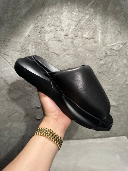 high fw23 luxor real leather thick sole designer sandals bread shape comfortable open toe summer shoes, Black
high fw23 luxor real leather thick sole designer sandals bread shape comfortable open toe summer shoes, Black
