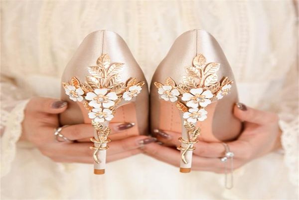 designer rose gold wedding shoes for women fashion metal flowers pointed rhinestones crystal thin high pumps heels for bride 3608488, Black
designer rose gold wedding shoes for women fashion metal flowers pointed rhinestones crystal thin high pumps heels for bride 3608488, Black