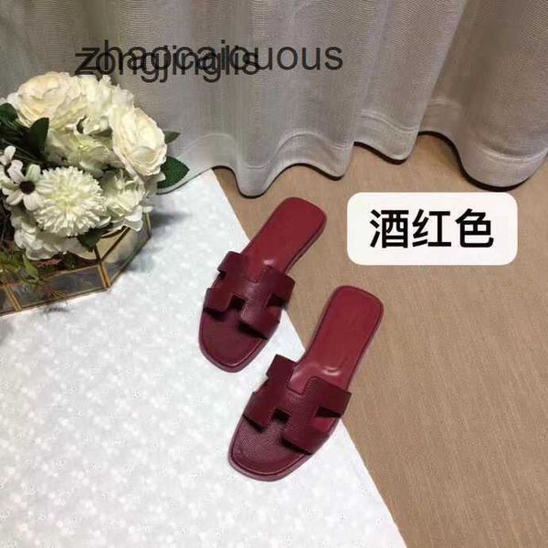 shoes her slipper oran 2023 summer baida women's bear slippers sandal designer color matching leather flat sandals for tourism litchi p
shoes her slipper oran 2023 summer baida women's bear slippers sandal designer color matching leather flat sandals for tourism litchi p