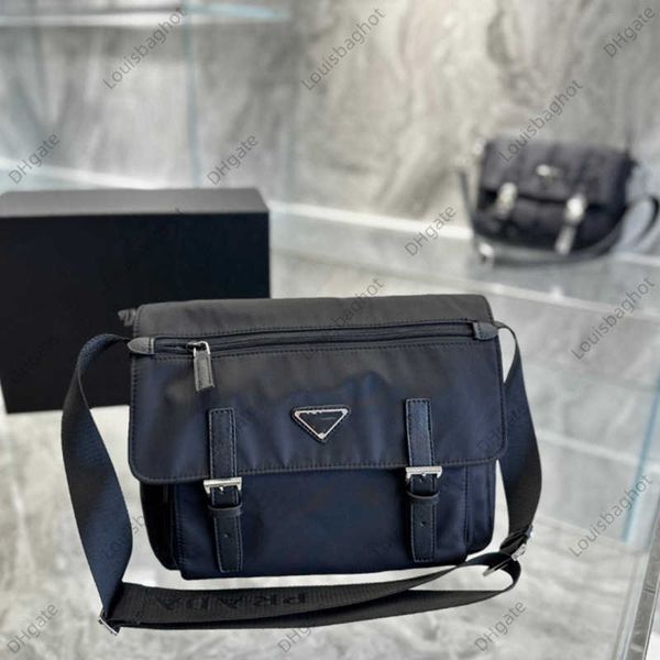 bag p family nylon postman bag waterproof cloth men's and women's parachute flap single shoulder oblique straddle bag 23bags
bag p family nylon postman bag waterproof cloth men's and women's parachute flap single shoulder oblique straddle bag 23bags