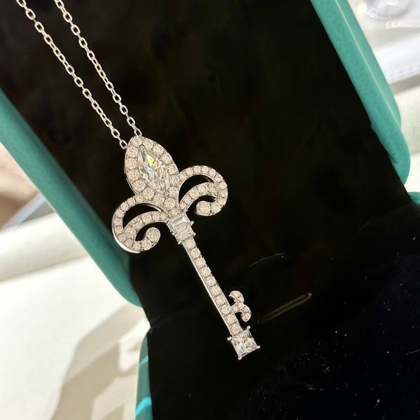 luxury pendant necklace woven brand designer s925 sterling silver full crystal key charm necklace for women with box jewelry
luxury pendant necklace woven brand designer s925 sterling silver full crystal key charm necklace for women with box jewelry