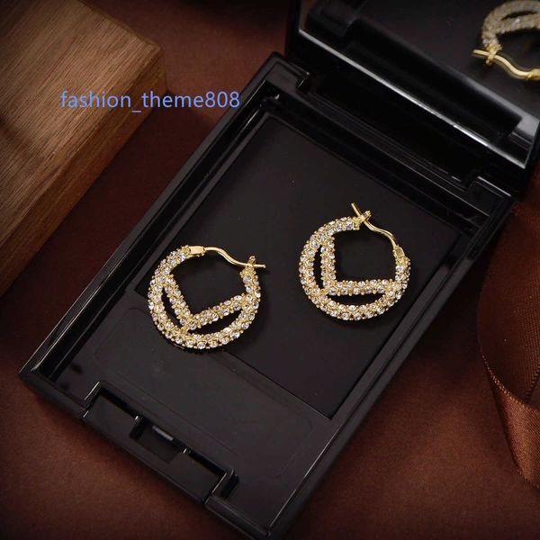 luxury designer earring classic earrings simple and versatile gold full diamond women delicate circle earrings trendy fashion, Golden;silver
luxury designer earring classic earrings simple and versatile gold full diamond women delicate circle earrings trendy fashion, Golden;silver