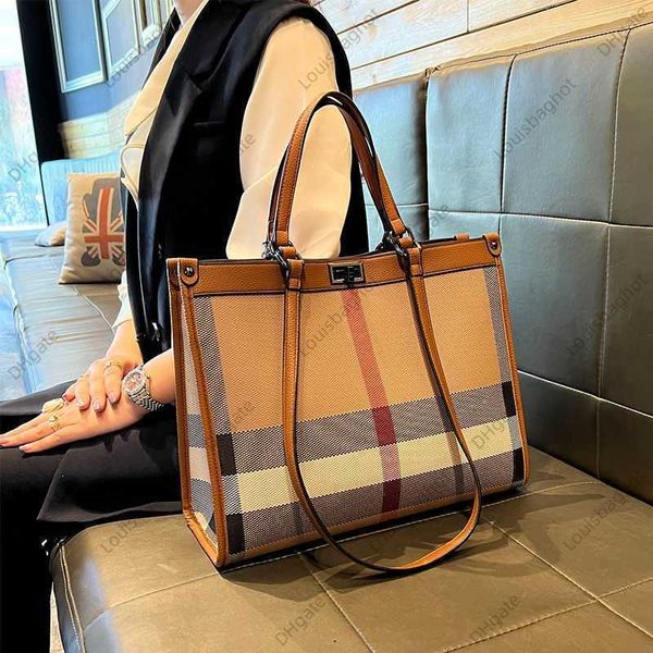 genuine leather bag style plaid large capacity shoulder bag advanced feeling handbag women's carry-on bag trend 23bags 
genuine leather bag style plaid large capacity shoulder bag advanced feeling handbag women's carry-on bag trend 23bags