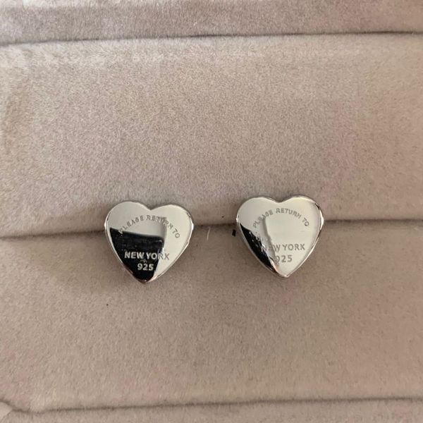 20 mix styles luxury brand women designer studs silver color classic style titanium steel fashion couple earrings wholesale, Golden;silver
20 mix styles luxury brand women designer studs silver color classic style titanium steel fashion couple earrings wholesale, Golden;silver