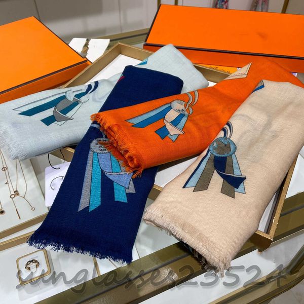 "illustration catalogue long scarf" series patterned cashmere long scarf, designer scarf, autumn and winter fashion item luxury br, Blue;gray
"illustration catalogue long scarf" series patterned cashmere long scarf, designer scarf, autumn and winter fashion item luxury br, Blue;gray