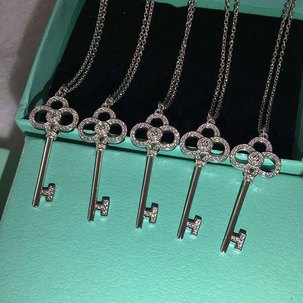 versatile sweater chain high edition tiffay key necklace women's classic iris crown pendant 18k rose gold hollow long, Black
versatile sweater chain high edition tiffay key necklace women's classic iris crown pendant 18k rose gold hollow long, Black