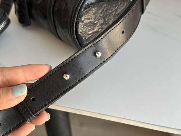 designer bag luxury brand bag fashion handbag leather cowhide boston pillow underarm bag or silver chain oblique shoulder black pink white b
designer bag luxury brand bag fashion handbag leather cowhide boston pillow underarm bag or silver chain oblique shoulder black pink white b