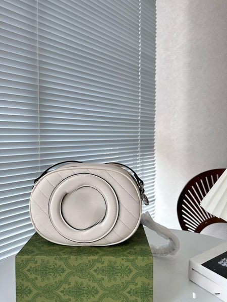 designer bag, shoulder bag, crossbody bag, camera bag, versatile upper body, super beautiful
designer bag, shoulder bag, crossbody bag, camera bag, versatile upper body, super beautiful
