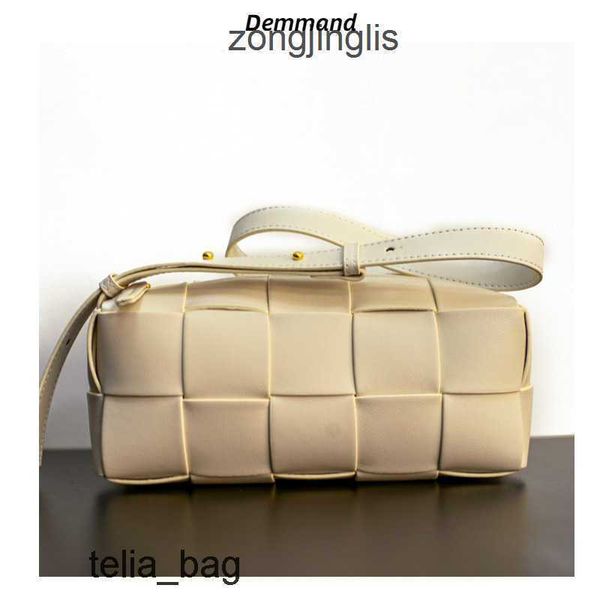 women 2023 bag venetaas cassettes designer bags bottegaas genuine leather women's woven single-shoulder crossbody brick lpfe
women 2023 bag venetaas cassettes designer bags bottegaas genuine leather women's woven single-shoulder crossbody brick lpfe