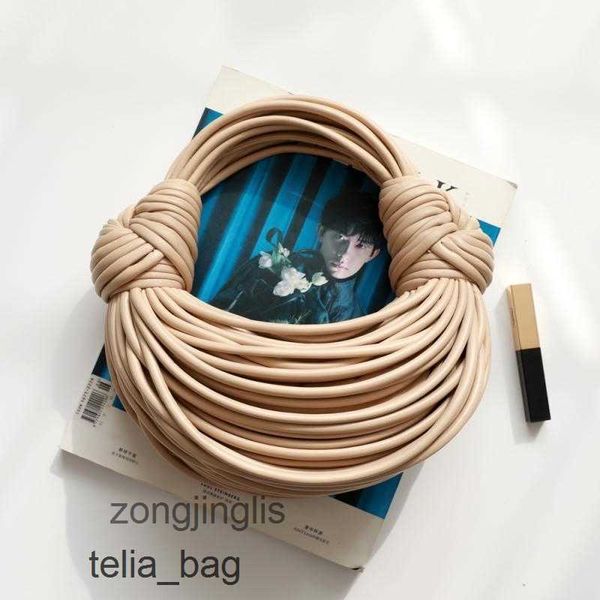 women's bottegaas bags designer large tote bag venetaas handbags 2023 lamian noodles bag knot small design fashion handbag hand held wo
women's bottegaas bags designer large tote bag venetaas handbags 2023 lamian noodles bag knot small design fashion handbag hand held wo