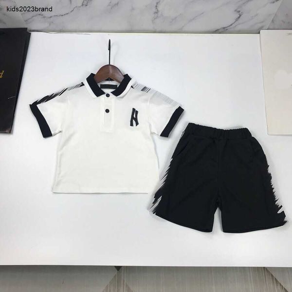 kids designer clothes tracksuits child sets baby products size 90-160 cm 2pcs embroidered logo on chest lapel t-shirt and shorts june27, White
kids designer clothes tracksuits child sets baby products size 90-160 cm 2pcs embroidered logo on chest lapel t-shirt and shorts june27, White