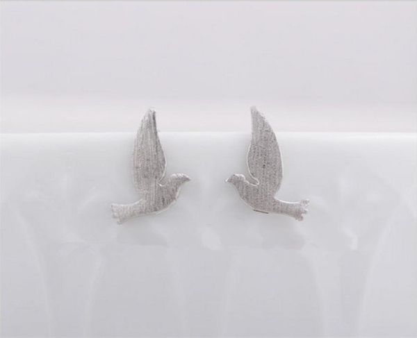 fashion flying peace pigeon modelling ear studs bird style gold silver rose three color optional suitable for men and women3999054, Golden;silver
fashion flying peace pigeon modelling ear studs bird style gold silver rose three color optional suitable for men and women3999054, Golden;silver