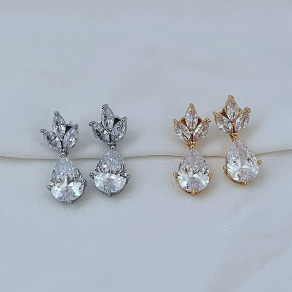 stud real 18k gold plated clear zircon drop flower candy earrings jewelries letter wedding gift factory wholesale with dust bag, Golden;silver
stud real 18k gold plated clear zircon drop flower candy earrings jewelries letter wedding gift factory wholesale with dust bag, Golden;silver