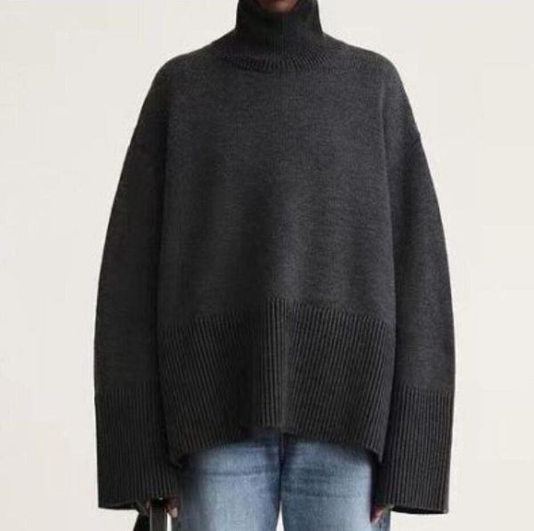 toteme knit high collar long sleeve loose sweater for women, White;black
toteme knit high collar long sleeve loose sweater for women, White;black