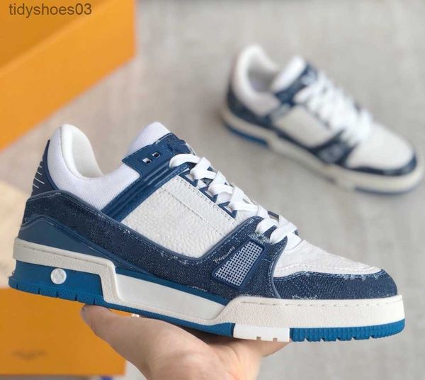 men's shoes 2023 autumn/winter new genuine soft lvity leather casual sports shoes light luxury and popular trendy thick sole shoes, Black
men's shoes 2023 autumn/winter new genuine soft lvity leather casual sports shoes light luxury and popular trendy thick sole shoes, Black