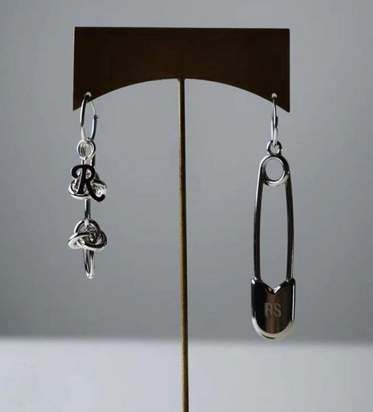 21ss fashion jewelry raf simons knotted chain paper clip men039s and women039s earrings holiday gifts2861970, Silver
21ss fashion jewelry raf simons knotted chain paper clip men039s and women039s earrings holiday gifts2861970, Silver