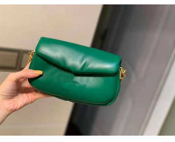 r bubble supper soft leather shoulder bags letter buckle baguettes pure color cross body famous women handbags fashion wallet french minorit
r bubble supper soft leather shoulder bags letter buckle baguettes pure color cross body famous women handbags fashion wallet french minorit