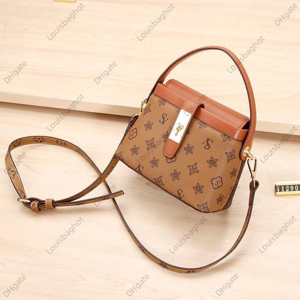 genuine leather women's bag fashion versatile small bucket bag old flower shoulder bag korean personalized handheld crossbody bag 23bag
genuine leather women's bag fashion versatile small bucket bag old flower shoulder bag korean personalized handheld crossbody bag 23bag