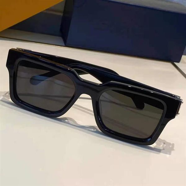 1413 mens sunglasses for women men sun glasses fashion style protects eyes uv400 lens with case270m, White;black
1413 mens sunglasses for women men sun glasses fashion style protects eyes uv400 lens with case270m, White;black