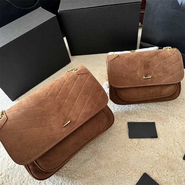 luxurys yslls suede bag designer loulou bags handbag shoulder crossbody bag tote new fashion texture shoulder strap portable multifunctional
luxurys yslls suede bag designer loulou bags handbag shoulder crossbody bag tote new fashion texture shoulder strap portable multifunctional