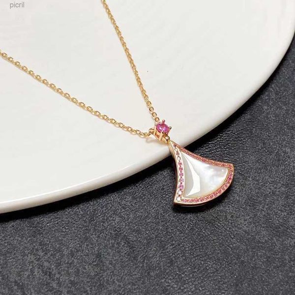 high classic s925 sterling silver brand designer pendant small skirt necklace women 18k gold plated agate luxury fashion necklaces jewelry f
high classic s925 sterling silver brand designer pendant small skirt necklace women 18k gold plated agate luxury fashion necklaces jewelry f