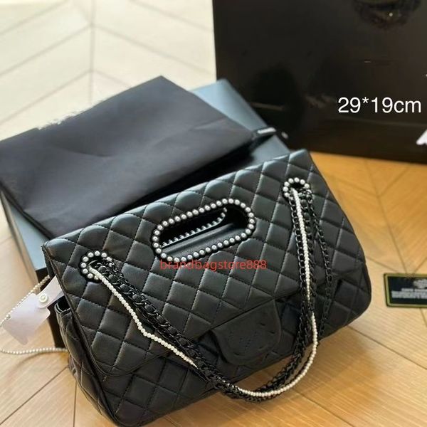 the latest pearl chain bag fashion all-in-one handbag large capacity high appearance level single shoulder crossbody bag
the latest pearl chain bag fashion all-in-one handbag large capacity high appearance level single shoulder crossbody bag