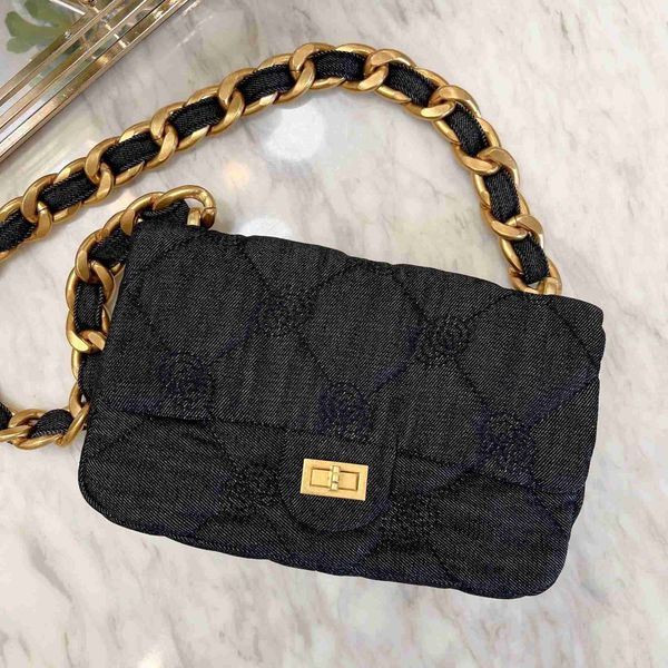 small fragrance thick chain cf shoulder bag denim embroidery diamond checker underarm bag square fat man flap small square bag 23bags
small fragrance thick chain cf shoulder bag denim embroidery diamond checker underarm bag square fat man flap small square bag 23bags