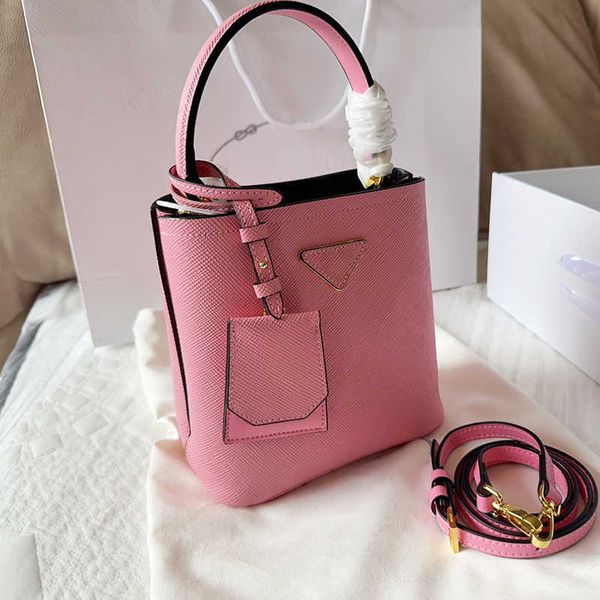 drawstring designer bucket bag pink bag womens luxurys handbags casual work tote bags lady shoulder cross body bags purse 230817
drawstring designer bucket bag pink bag womens luxurys handbags casual work tote bags lady shoulder cross body bags purse 230817